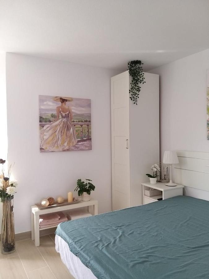 Neu Renoviertes, Huebsches Und Gemuetliches Appartement Mit Balkon Und Meerblick 코스타 데 안티과 외부 사진